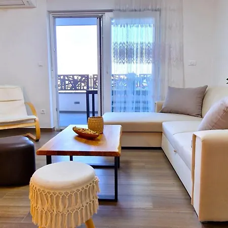 Libre With Private Pool * Kastela