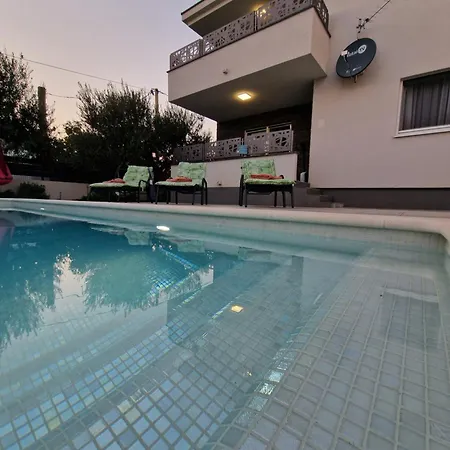 Libre With Private Pool